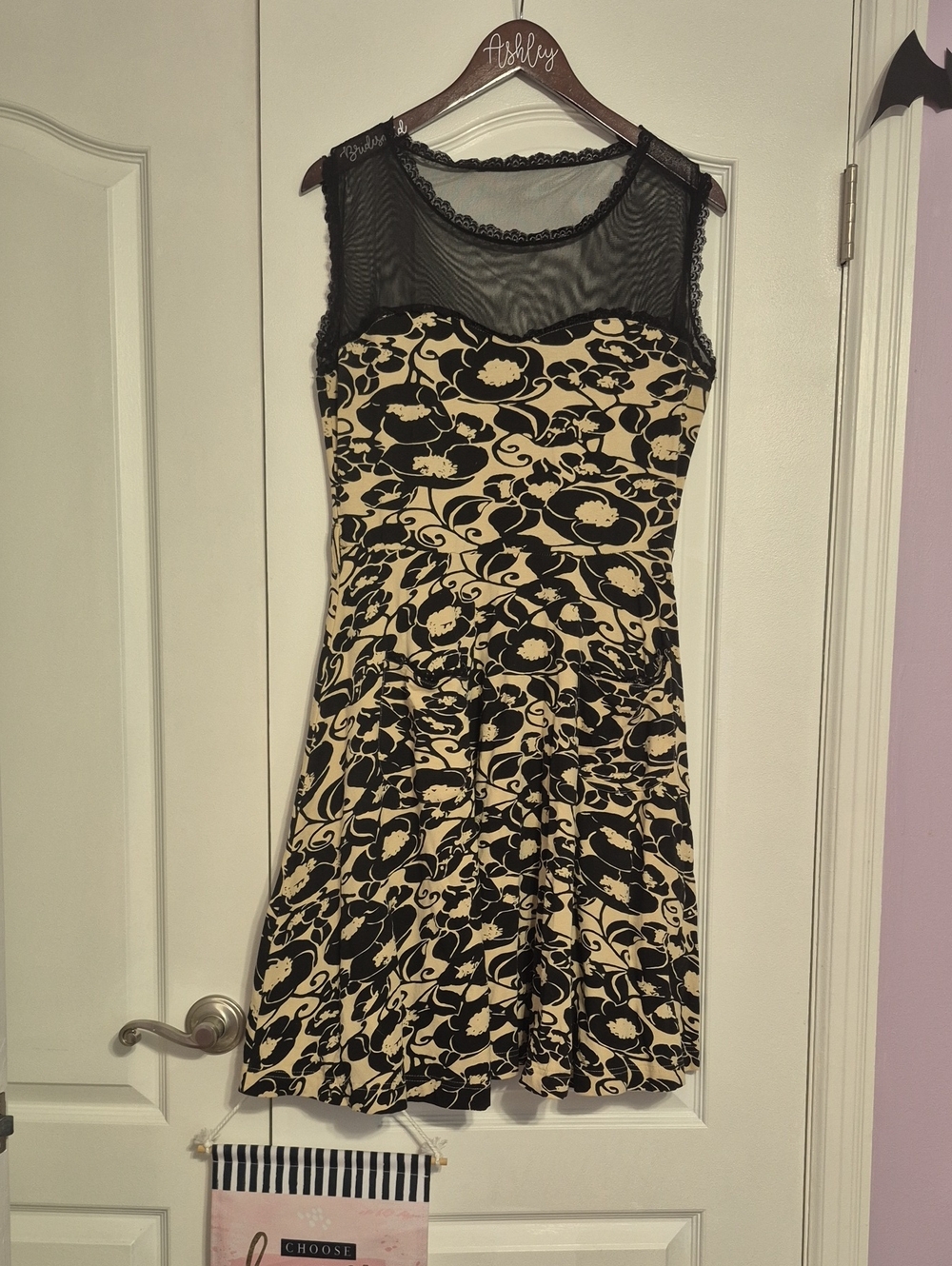 EFFIE'S HEART Black and Cream/Tan Floral Mesh Yoke Women's Dress